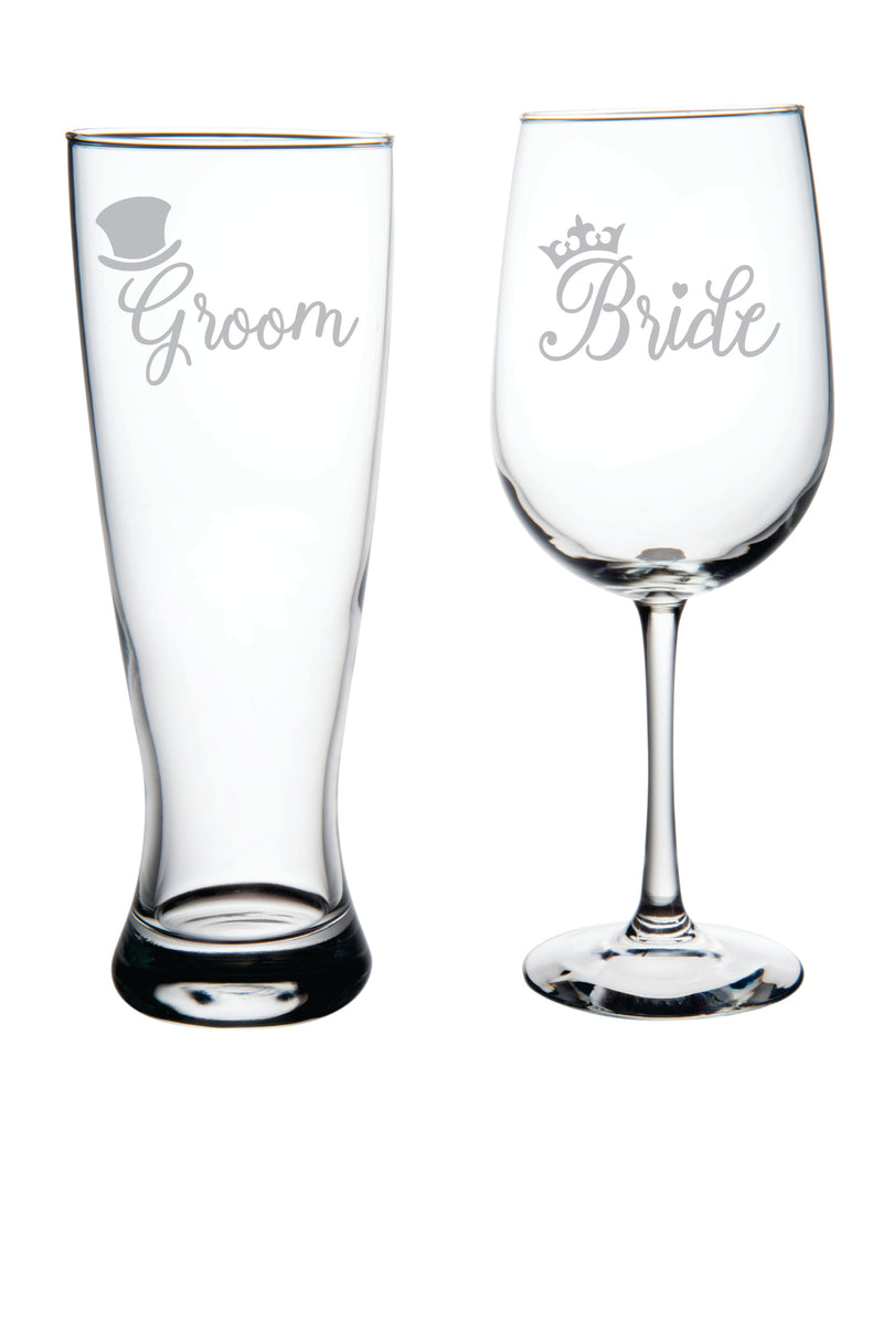 Bride and Groom Wedding glass set with tophat and crown.
